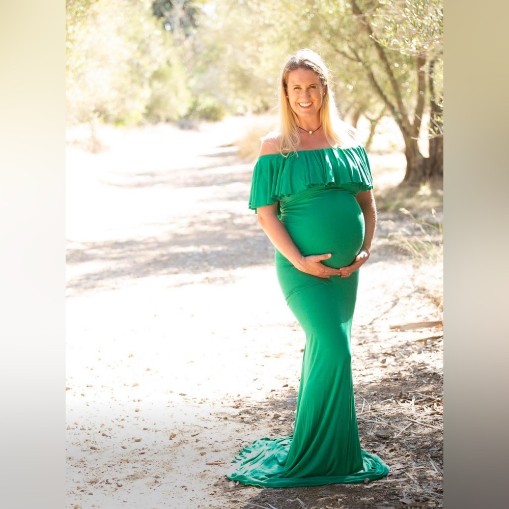 Sew trendy maternity gown